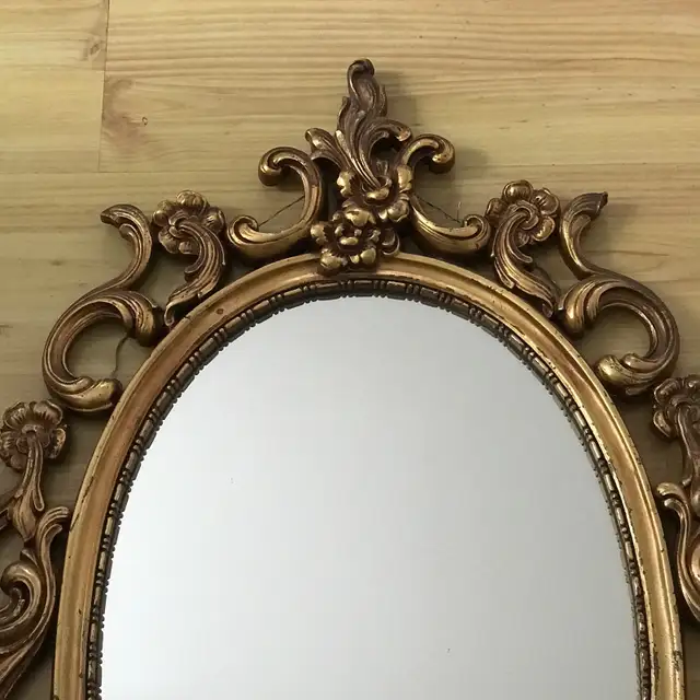 32” Vintage Ornate Gold Tone Wall Mirror in Home Décor & Accents in Ottawa - Image 3