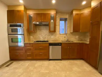 LARGE 1 BEDROOM AT DAVENPORT AND OSSINGTON!