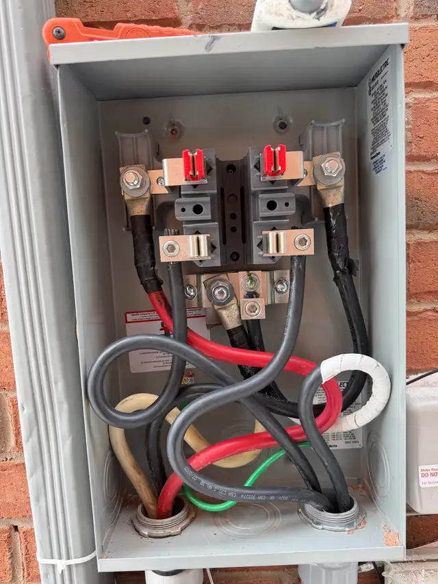 Electrician401208129451479042