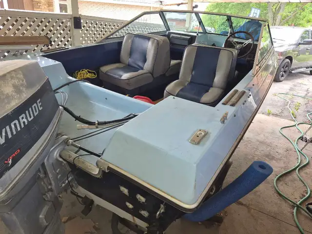 1979 cadorette runabout with motor and trailer in Powerboats & Motorboats in St. Catharines - Image 6