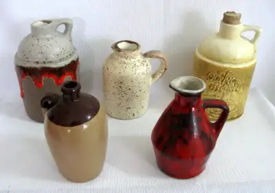 CINQ CRUCHONS en CERAMIQUE  VINTAGE FIVE  CERAMIC MINI JUGS, View more