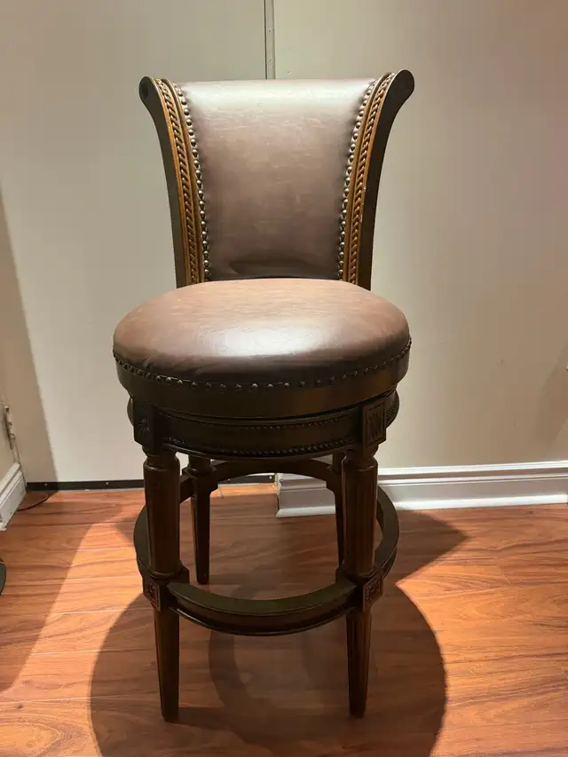 Swivel Bar Stool new in Chairs & Recliners in Mississauga / Peel Region - Image 2