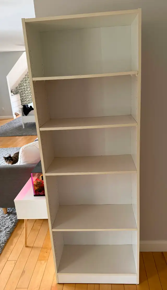 Book shelf for sale ➜ white in Bookcases & Shelving Units in Oshawa / Durham Region - Image 2
