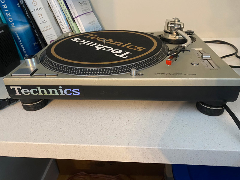 Technics DD Turntable.  SL- 1200MK5 for sale  
