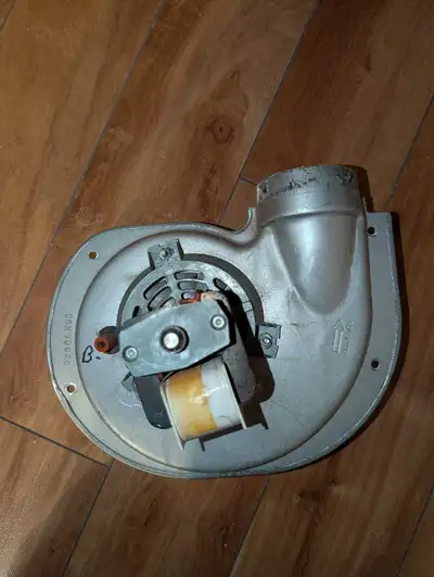 Mid efficiency inducer motor. Tempstar Part #1010975 Fasco 7002-2633 Tell: 647-479-6179