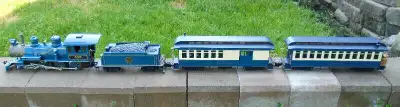 Modèle Bachmann Blue Comet...De ma collection...Locomotive avec tender + Un wagon bagages et un wago...