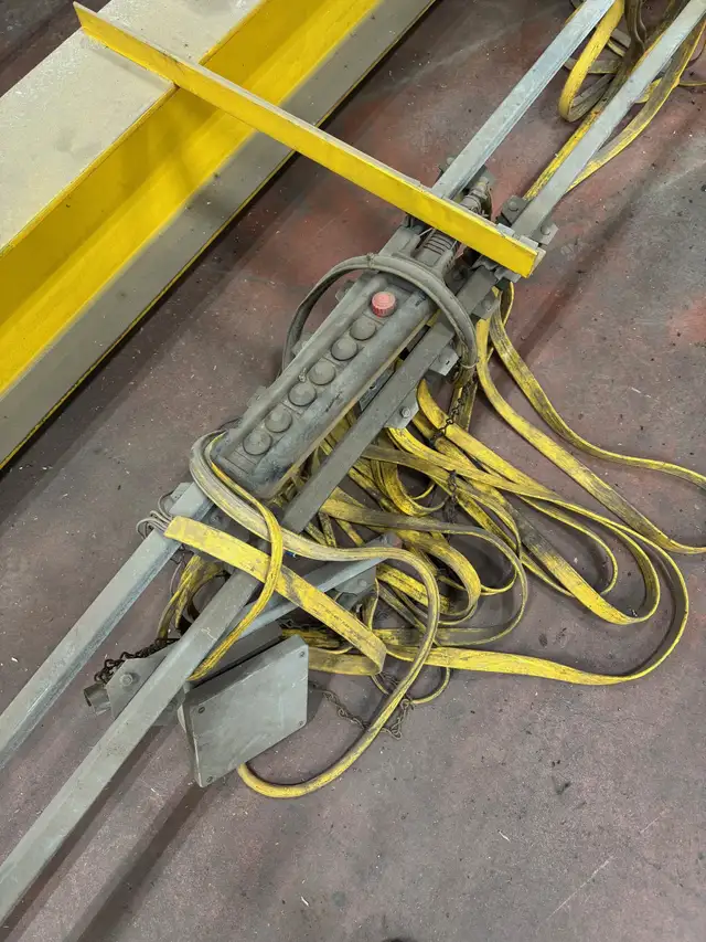 Pont roulant, pas de palan - Overhead crane, no hoist in Other in Drummondville - Image 4