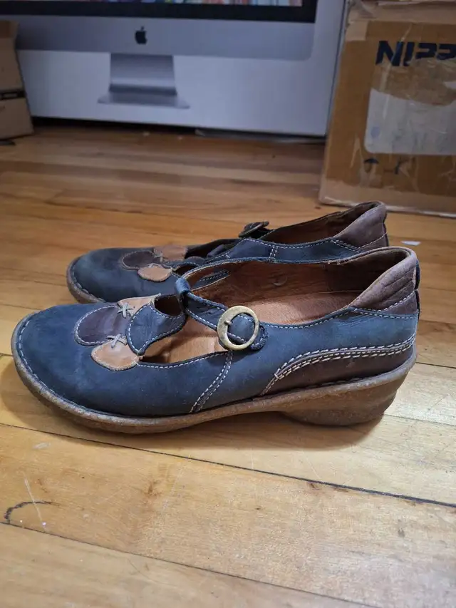 Josef Seibel women shoes/talons in Women's - Shoes in City of Montréal - Image 3