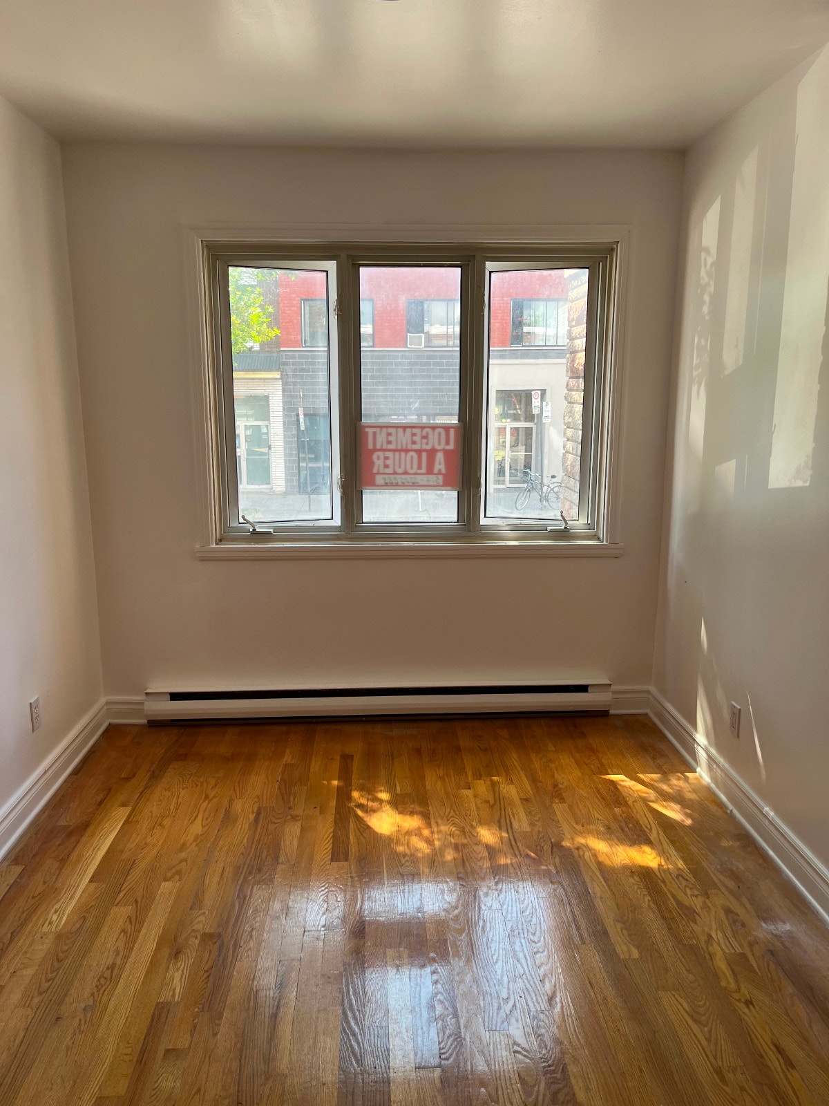 61/2 near Metro Monk available September 1st — photo 2