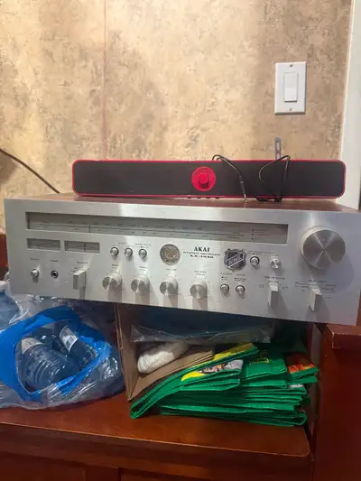 Akai AA-1040 vintage stereo receiver, View more