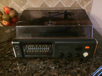 Vintage AM-FM Stereo radio / turntable