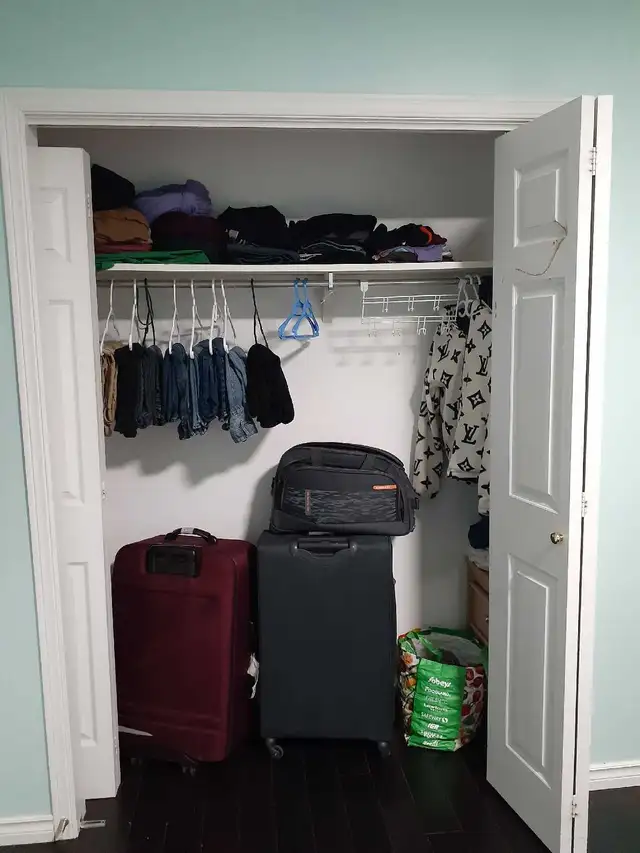 Room available for rent in four bedroom house  in Room Rentals & Roommates in Peterborough - Image 4