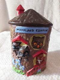 Sweet Vintage Ceramic "Woodland Commune" Cookie Jar!
