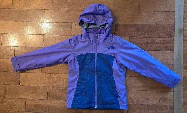 North Face Jacket in Kids & Youth in Edmonton - Image 5