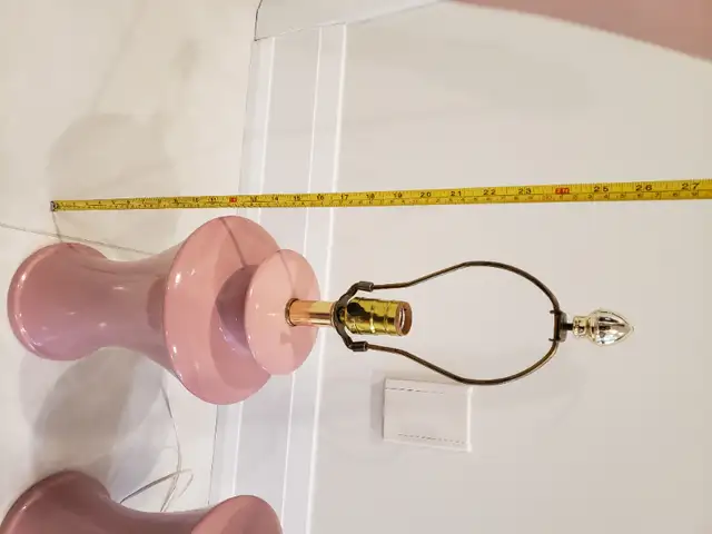 2 Vintage 1980s Pink Table Lamps in Indoor Lighting & Fans in Markham / York Region - Image 7