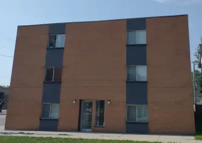 Princeton Apts. 595 Janette Ave. Large one bedroom apt. for $1250 all inclusive in downtown Windsor...