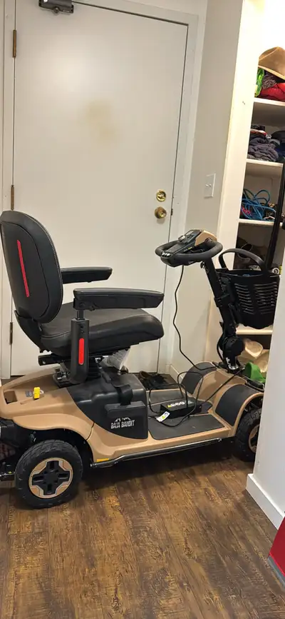 Just selling my dad’s mobility scooter only been used so it’s like new comes with battery charger an...