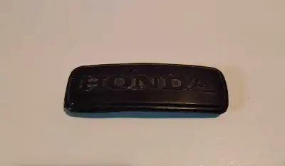 Honda rear fender plug TL125 1973-1977 pièce d'origine Honda. Genuine Honda TL125 1973-1977 rear fen...