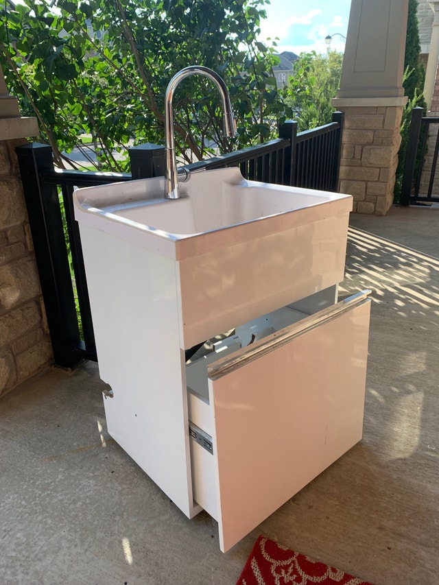 Free utility sink Free Stuff Markham / York Region Kijiji