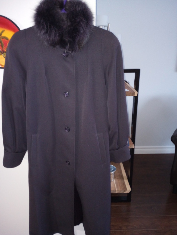 Manteau d'hiver dans Femmes - Hauts et vêtements d'extérieur  à Saguenay