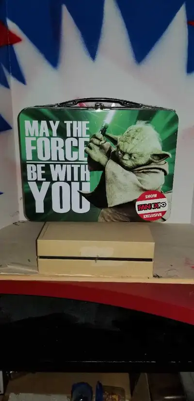 Fanexpo Toronto exclusive star wars and star trek lunch boxes. Ask $20 per lunch box.