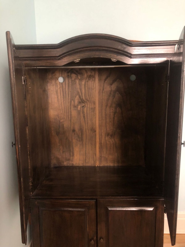 Armoire / Wardrobe Commodes et armoires Ville de Montréal Kijiji
