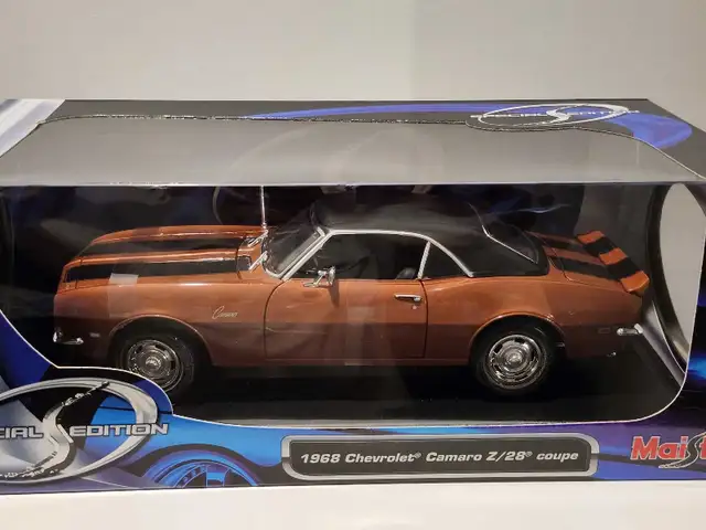 1968 Camaro Z/28 Coupe brown 1:18 diecast model  in Toys & Games in Edmonton - Image 2