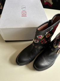 Red Valentino spring booties sz 40