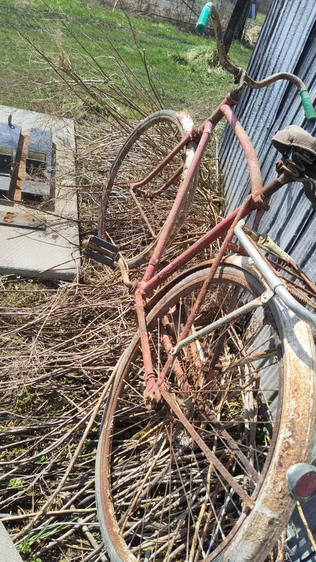 1940s antique CCM bicycle original in Other in Norfolk County - Image 2