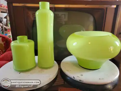 Vintage Green Swirl Art Glass, View more