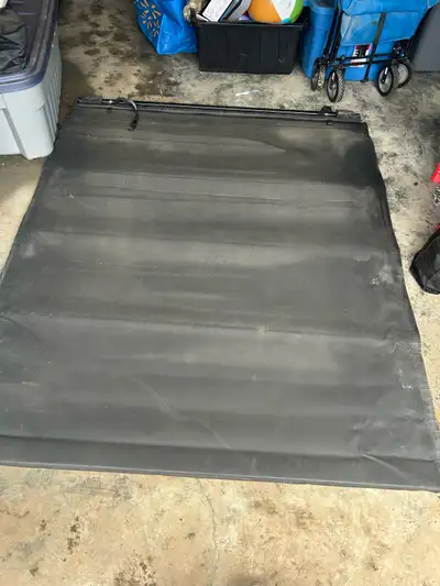 4 fold hard top tonneau cover fits 6 foot box - $500 Soft top velcro tonneau cover fits 6 foot box -...