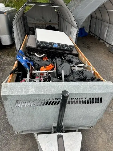 JUNK REMOVAL*NOW 613 407-9500 EASY/LOAD TRAILERS  PH/TEXT ROLAND62863235853698123