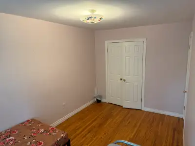 Room for rent in sharing for a girl