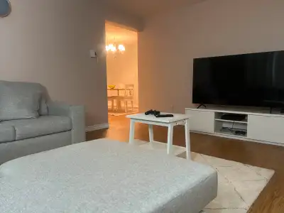 Room for Rent in a 2 Bed Apartment, All Inclusive. August 1st