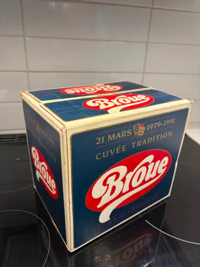 "BROUE" UN CAISSE DE BIÈRE UNIQUE, View more