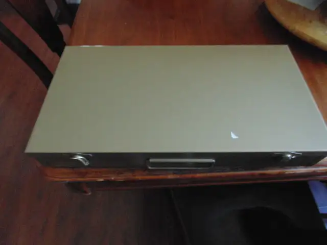 Vintage Wooden Slide Viewer in Arts & Collectibles in London - Image 7