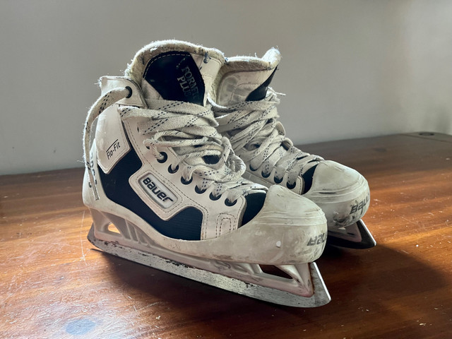 Vintage Bauer 3000 Goalie Skates - Size 8D (shoe size US 9.5) in Hockey in City of Toronto