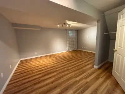 Bedroom available in an off-campus student townhouse in Waterloo/Kitchener area ‼️ females only ‼️ 1...