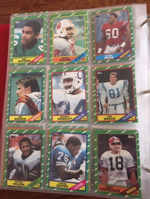 Lot of 44 1986 Topps football cards in Arts & Collectibles in City of Toronto - Image 4