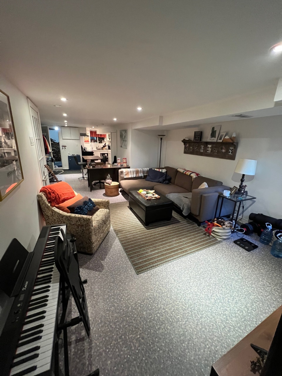 One Bedroom Basement Apartment - Harbord Village 4