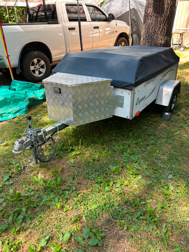 2002 Express Tent Trailer in Travel Trailers & Campers in Muskoka - Image 2