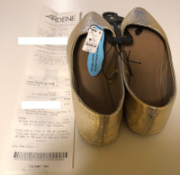 Women’s gold pointy flats (Ardene) size 6 | East end P/U $8 firm