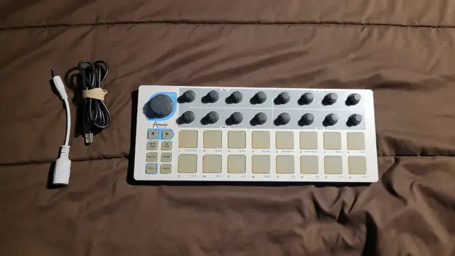 ARTURIA Beatstep Midi controller and Sequencer in Pro Audio & Recording Equipment in City of Toronto - Image 4