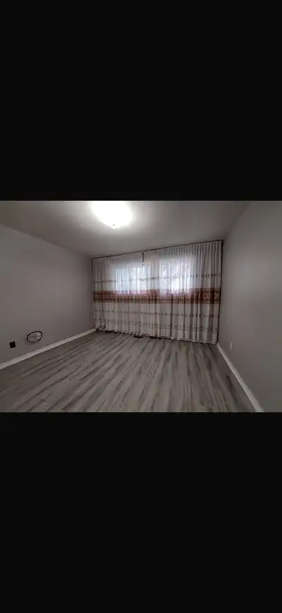 2 Rooms Available for Rent – North York Two rooms are available in a clean 3-bedroom house. ️ Room 1...