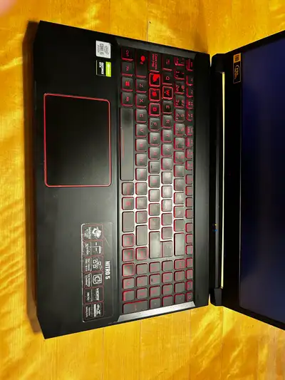     Laptop Gaming Acer Nitro 5 + Clavier Razer + Souris Logitech, View more