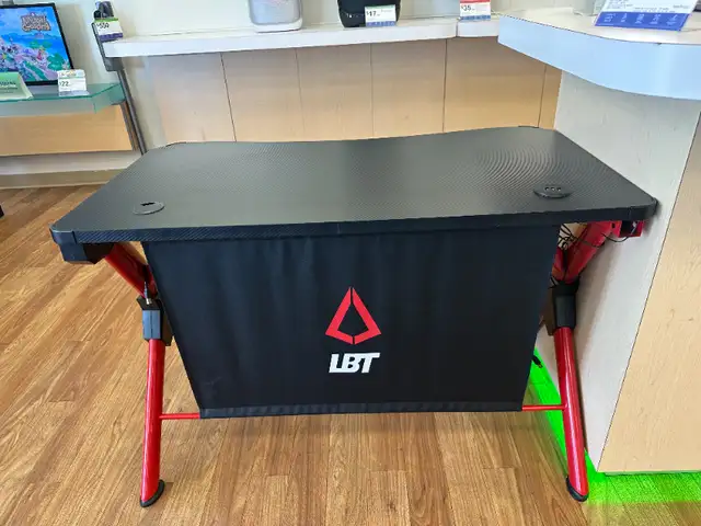 Gaming table in PC Games in Bedford - Image 2