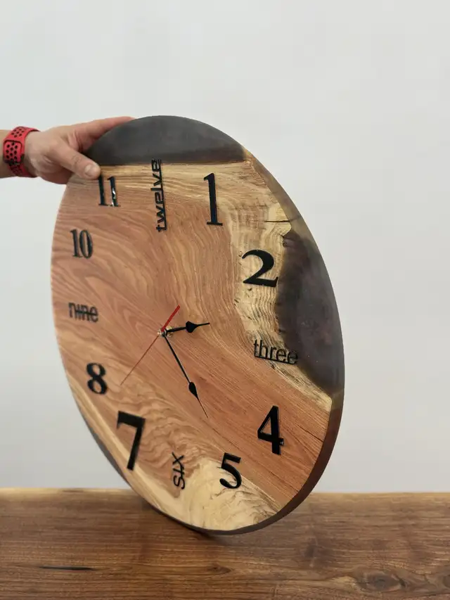 handmade wall clock with resin  in Home Décor & Accents in Markham / York Region - Image 11