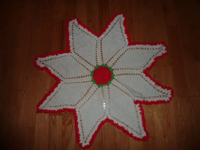 Decorative Bed/Table Throw in Bedding in City of Toronto - Image 2