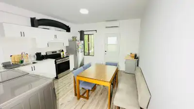 Appartement 5 1/2 for rent Condo 5 1/2 à louer