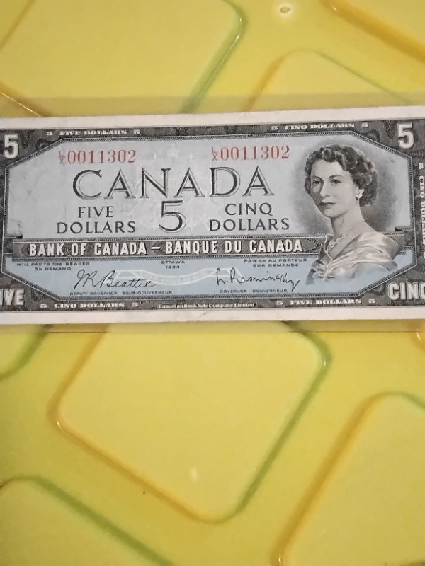 1954 Canada $5 Banknote. Modified Portrait. Error Note. Low Seri in Arts & Collectibles in Edmonton